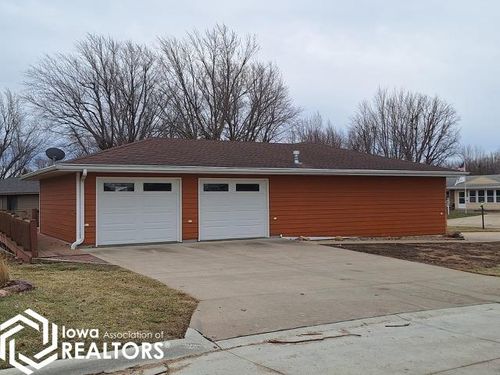 122 W Todd Ter, Carroll, IA, 51401-3639 | Card Image