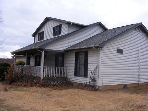 465 Mcmoon Ln, Stuart, VA, 24171-4243 | Card Image