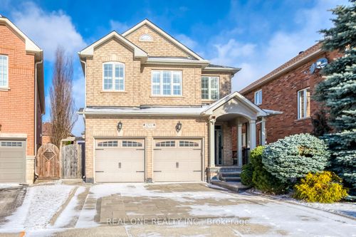 2511 Felhaber Cres, Oakville, ON, L6H7R8 | Card Image