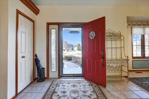 545 Chasseur Drive, Grand Blanc, MI, 48439 | Card Image