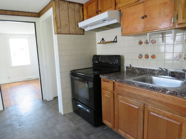 83 Stone St, House other with 3 bedrooms, 1 bathrooms and null parking in Hartford CT | Image 14