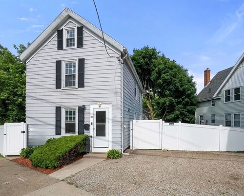 8 Pulaski St, Peabody, MA, 01960-3206 | Card Image