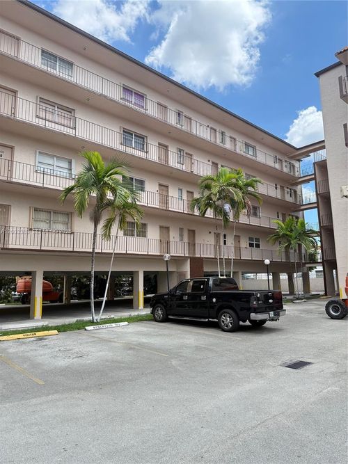 apt-115-1950 W 54th St, Hialeah, FL, 33012-2122 | Card Image