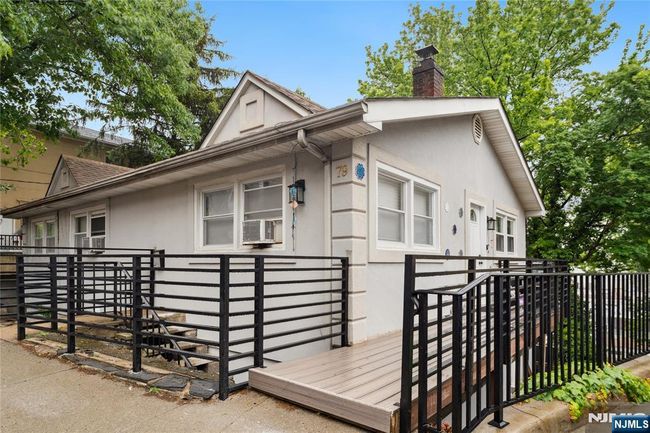 79 State Rt 5, Home with 2 bedrooms, 1 bathrooms and null parking in Edgewater NJ | Image 11