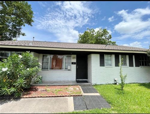 4118 Ebbtide Dr, Houston, TX, 77045-4214 | Card Image