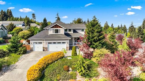 33 Zermatt Ct, Camano Island, WA, 98282-8359 | Card Image