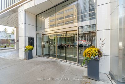 1214 - 5 Soudan Ave, Condo with 2 bedrooms, 2 bathrooms and 1 parking in Toronto ON | Image 2