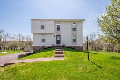 1017 Sir Robert Drive, House other with 4 bedrooms, 3 bathrooms and 2 parking in Cecil PA | Image 1