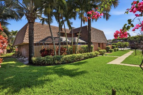 c-9 Atrium Cir, Atlantis, FL, 33462-1134 | Card Image