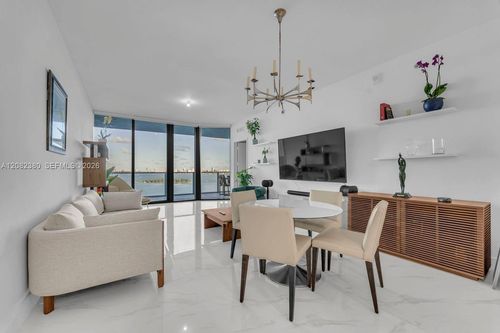 1405-700 Ne 24th St, Miami, FL, 33137-5498 | Card Image