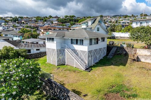 c-743-C N Judd St, Honolulu, HI, 96817-2219 | Card Image