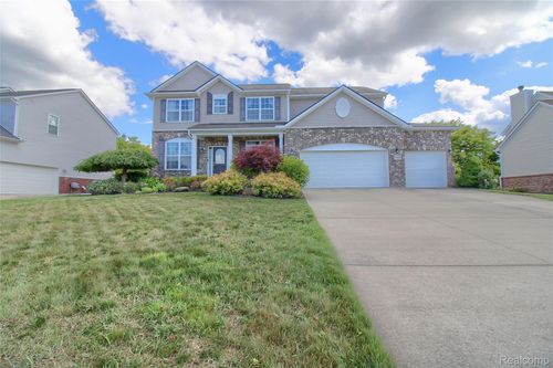 57649 Blossom Valley Trl, New Hudson, MI, 48165-8022 | Card Image