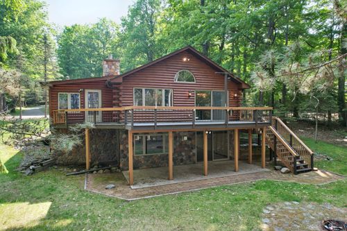 1683 W Carpenter Lake Rd, Eagle River, WI, 54521-9457 | Card Image