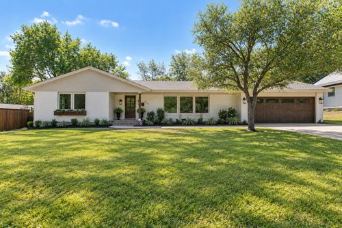 4124 Shannon Dr, Fort Worth, TX, 76116-8042 | Card Image