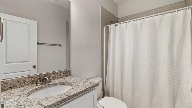 Full Bathroom - Main Level | Image 21