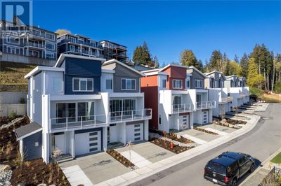 106 - 151 Royal Pacific Way, Townhouse with 3 bedrooms, 4 bathrooms and 4 parking in Nanaimo BC | Image 2