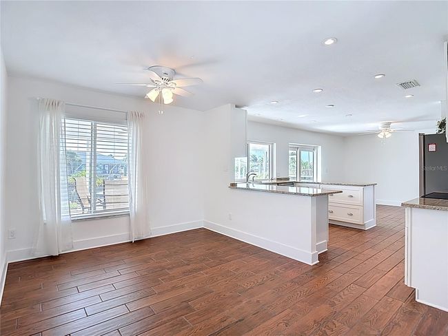 6341 Cocoa Ln, House other with 3 bedrooms, 2 bathrooms and null parking in APOLLO BEACH FL | Image 6