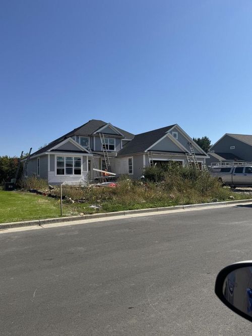 W207N5766 Muirfield Drive, Menomonee Falls, WI, 53051 | Card Image