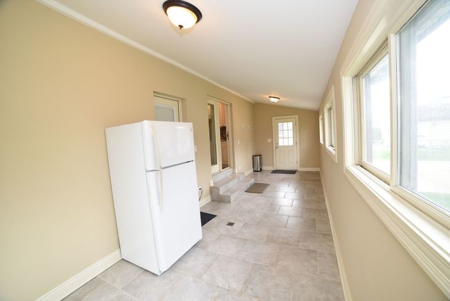 813 S Wolf Rd, House other with 3 bedrooms, 3 bathrooms and 2 parking in Des Plaines IL | Image 39