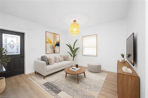 {{alt}} | Card Image