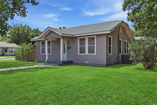 1701 N East St, Victoria, TX, 77901-5322 | Card Image