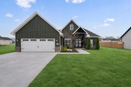 8772 Bale Twine Ct, Bowling Green, KY, 42104-7769 | Card Image