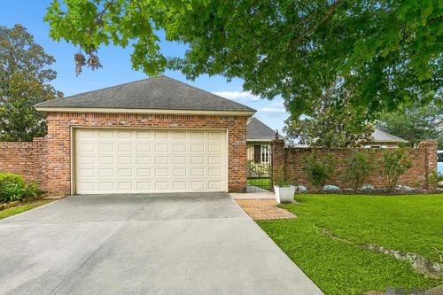 40113 Eagles Nest Rd, Gonzales, LA, 70737-8535 | Card Image