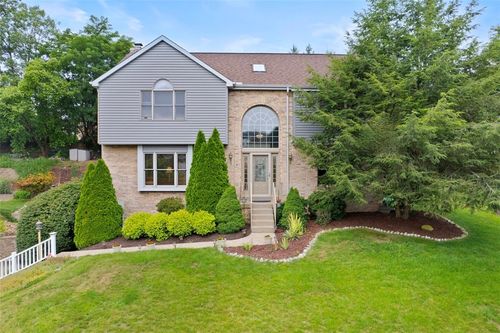 504 Burkes Dr, Coraopolis, PA, 15108-3478 | Card Image