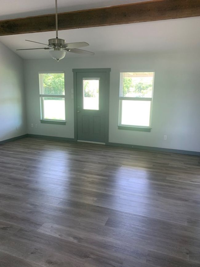 living room | Image 9