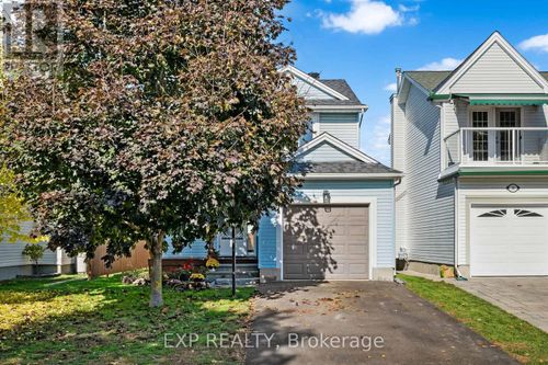 32 Peacock Crescent, Ottawa, ON, K2J3P6 | Card Image
