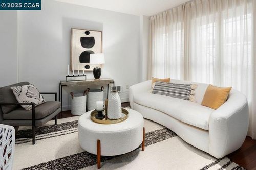 apt-528-438 W Grand Ave, Oakland, CA, 94612-2339 | Card Image