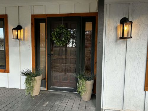 902 Foxwood Dr, Nixa, MO, 65714-8595 | Card Image