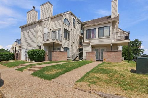 c110-1904 E 66th Place, Tulsa, OK, 74136 | Card Image