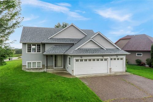 1337 Eagle Ct, New Richmond, WI, 54017-2585 | Card Image