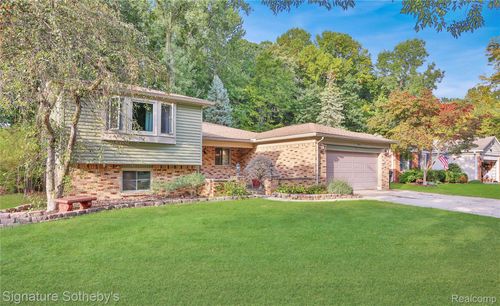 2089 Topaz Dr, Troy, MI, 48085-3837 | Card Image