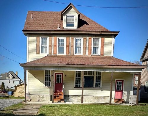 315 Carolina Ave, Chester, WV, 26034-1127 | Card Image
