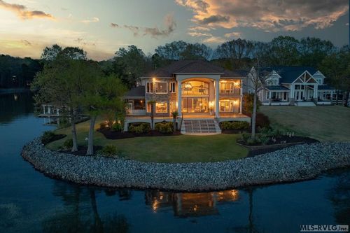 250 Riverside Dr, Henrico, NC, 27842-9209 | Card Image