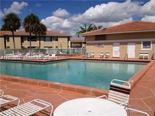 m-918 Twin Lakes Dr, Coral Springs, FL, 33071-5318 | Card Image