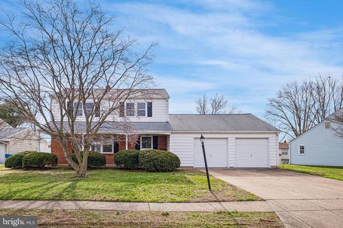 325 E Roosevelt Ave, NEW CASTLE, DE, 19720-3345 | Card Image