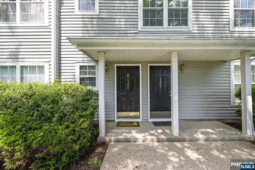 1306 Paddington Rd, Mahwah, NJ, 07430-3253 | Card Image