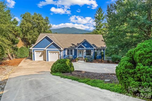 705 Waters Edge Dr, Nebo, NC, 28761-0121 | Card Image