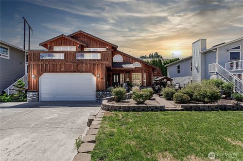 170 E Entiat Dr, Orondo, WA, 98843-9711 | Card Image