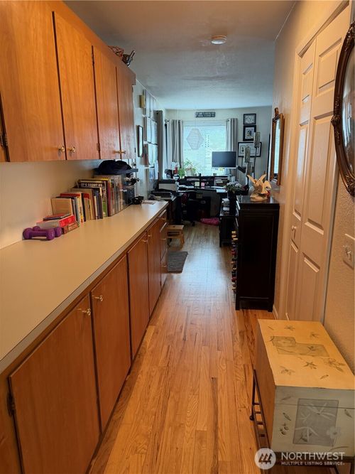1254 8th Ave S, Edmonds, WA, 98020-6631 | Card Image