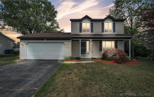 677 Doral Dr, Oxford, MI, 48371-6500 | Card Image
