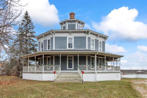 7925 Wildcat Rd, Grant Township, MI, 48032-2311 | Card Image