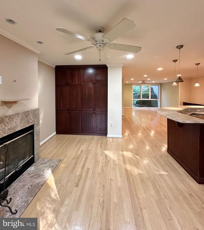 2021 Lakebreeze Way, Townhouse with 3 bedrooms, 4 bathrooms and null parking in RESTON VA | Image 17