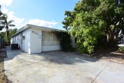 9201 Hunt Club Lane, House other with 3 bedrooms, 2 bathrooms and null parking in PORT RICHEY FL | Image 3