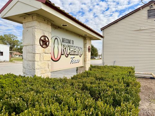 9422 Galveston Rd, Wallis, TX, 77485 | Card Image