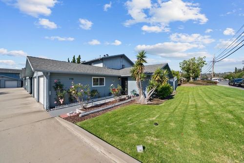 776 E Chase Ave, El Cajon, CA, 92020-7606 | Card Image