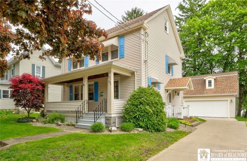 526 Stowe St, Jamestown, NY, 14701-1627 | Card Image